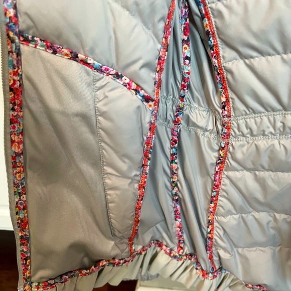 Lululemon jacket - Picture 4 of 4